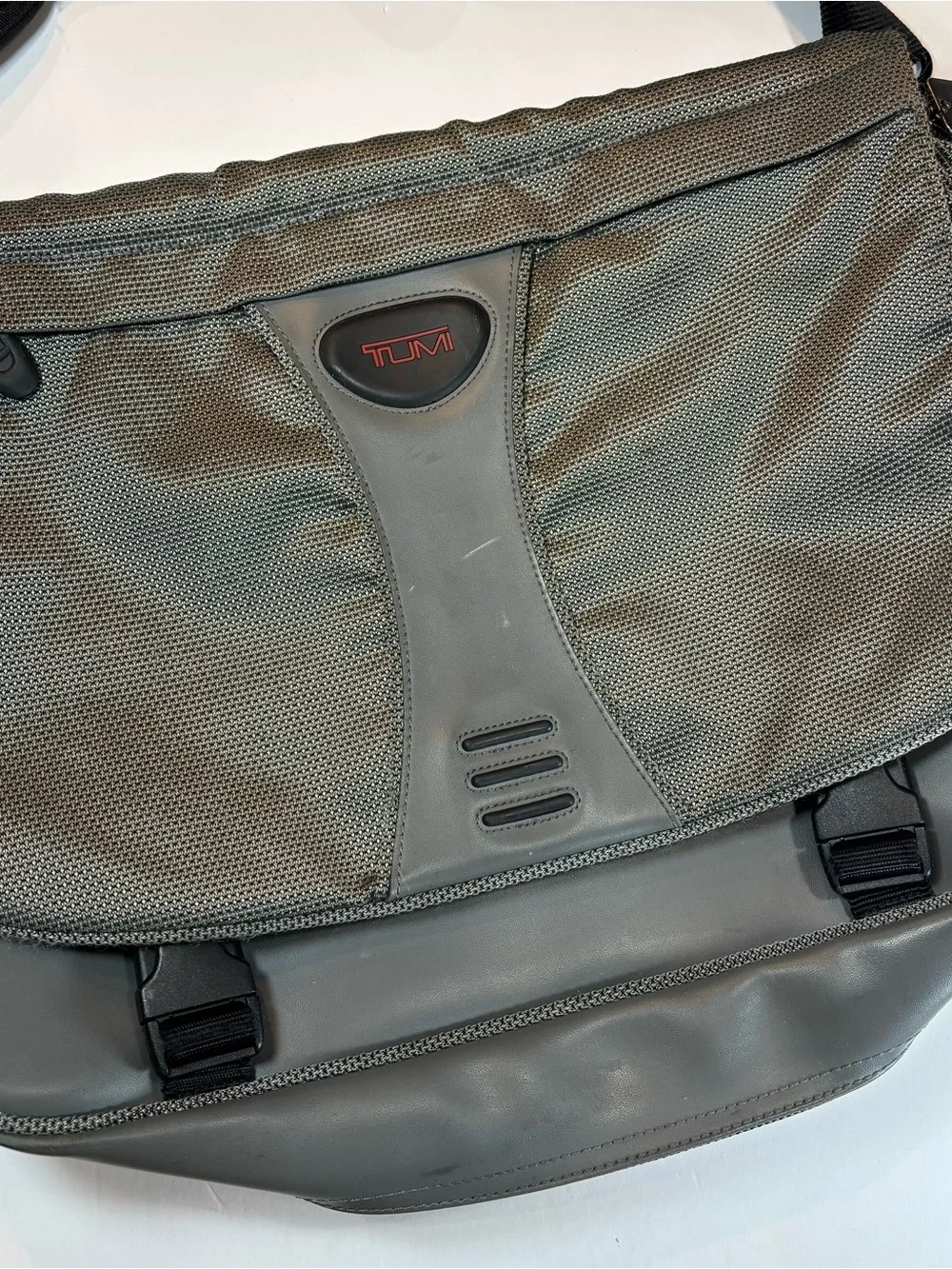 Tumi Gray Ballistic Tech T2 Nylon Expandable Messenger Computer Briefcase